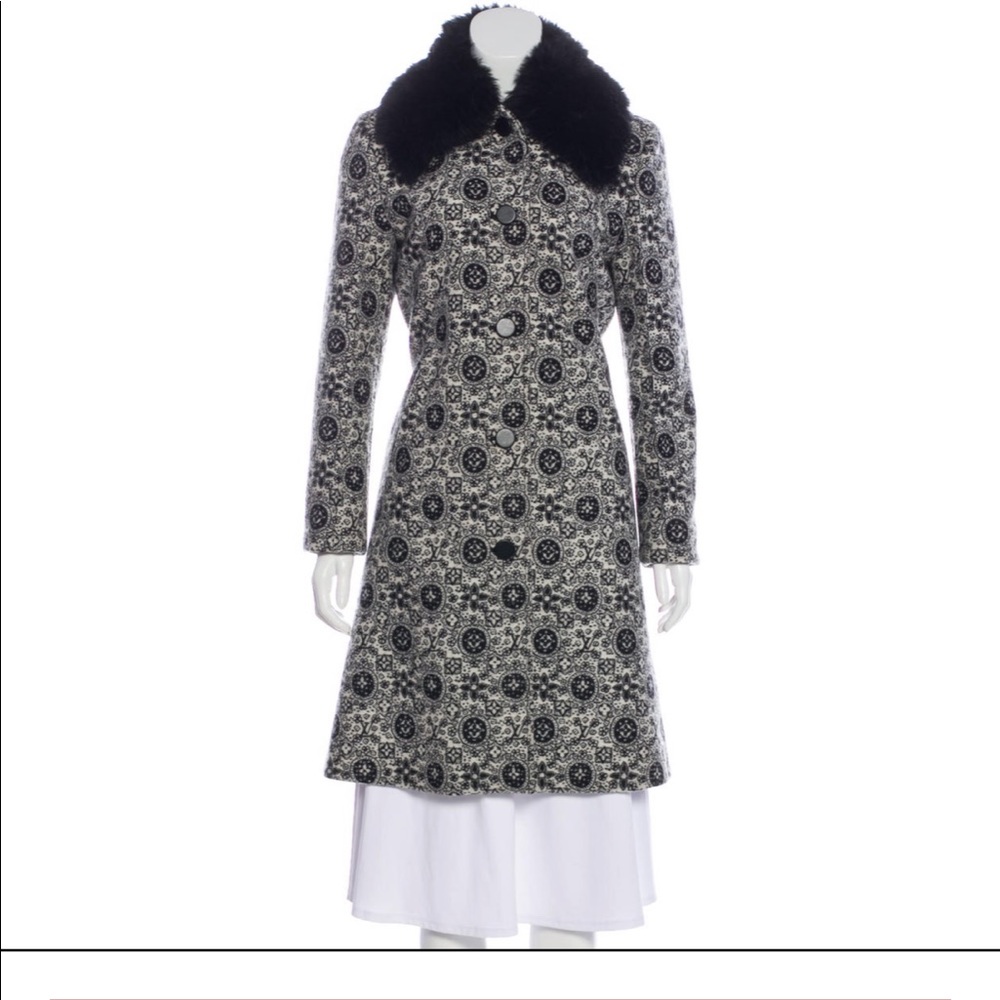 Louis Vuitton coat size M